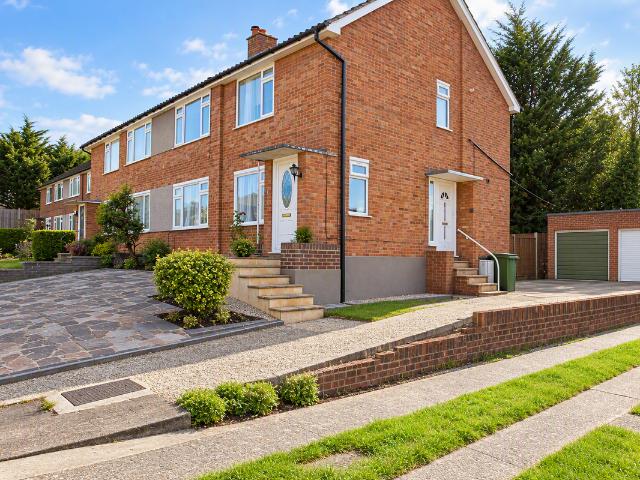 Apartment for rent in London Borough of Bromley, Greater London