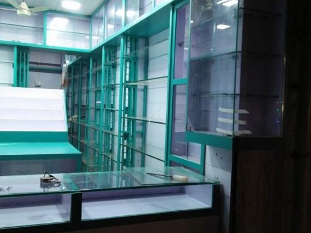 Commercial for rent in Deri