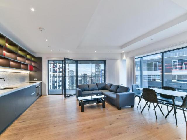 Apartment for rent in London City Island, Blackwall