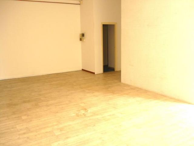 Locale Commerciale in affitto a Buon Pastore-Sant'Agnese-San Damaso, Modena