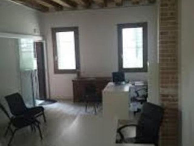 Ufficio in vendita a San Faustino-Madonnina-Quattroville, Modena