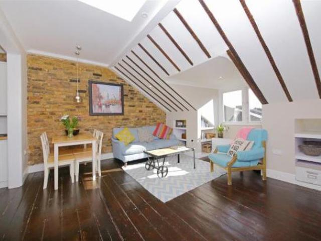 Apartment for rent in Brownswood Park, Greater London