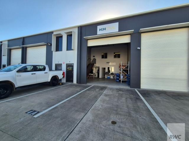 Warehouse for rent in Toombul, Queensland