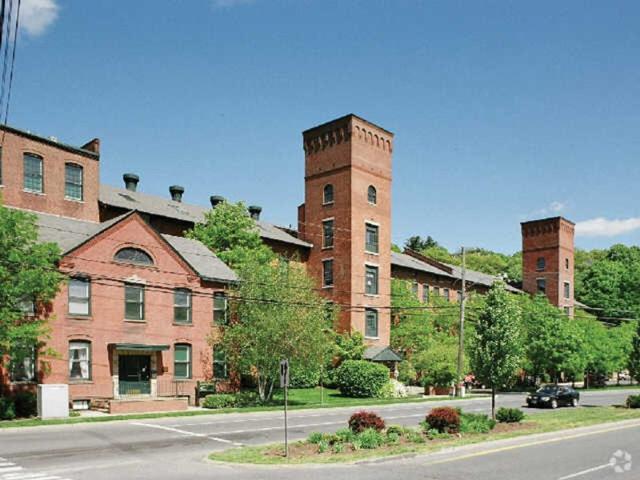Room for rent in Beacon Falls, Connecticut