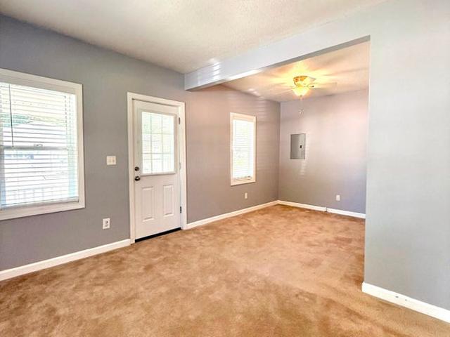Room for rent in Shirley, Massachusetts