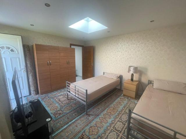 Apartment for rent in Sudbury, Greater London