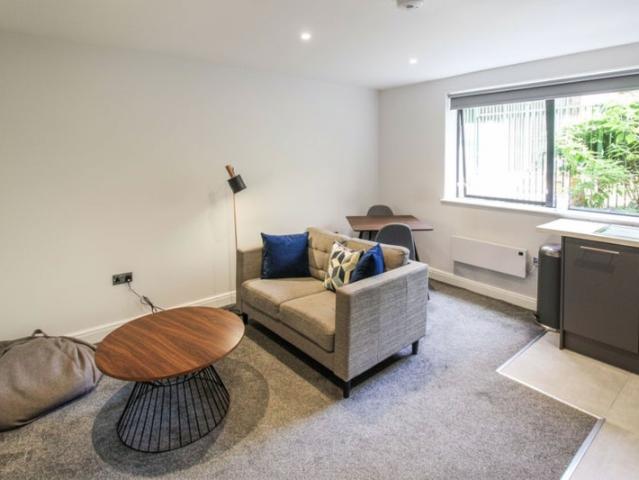 Apartment for rent in Hyde Park, West Yorkshire