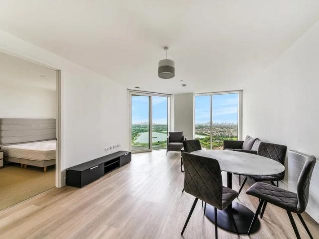 Apartment for rent in Hale Village, Tottenham Hale