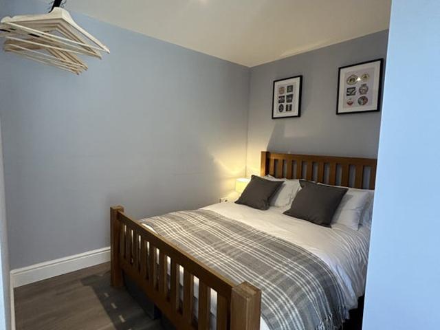Studio for rent in Cradley, West Midlands
