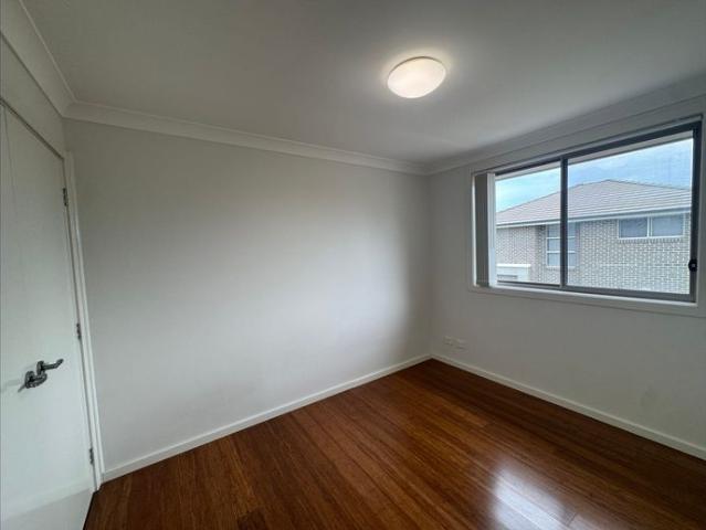 Granny Flat for rent in Bardia, Sydney