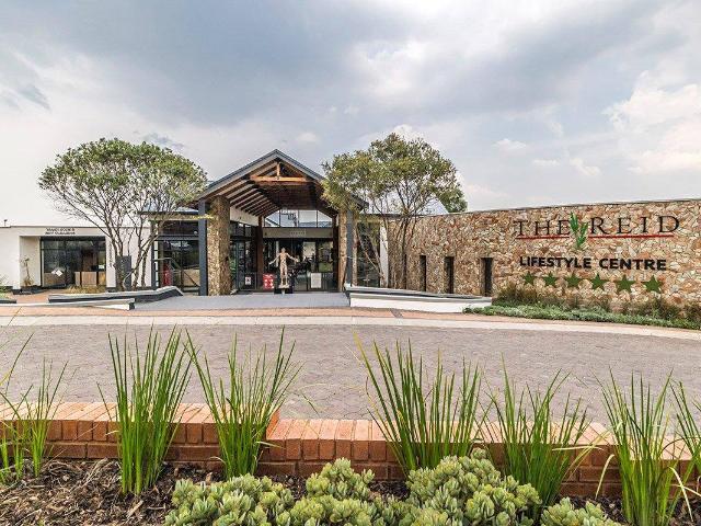 Apartment for rent in Lakeside, Sandton