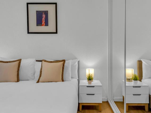 Apartment for rent in Lyons, Greater London