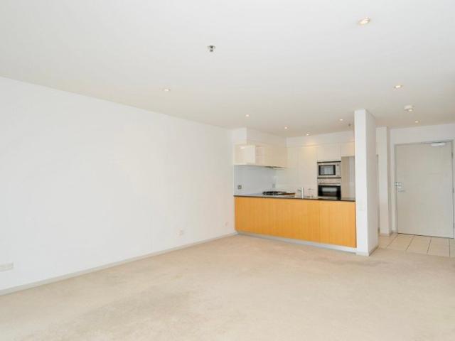 Apartment for rent in Lower North Shore, Sydney