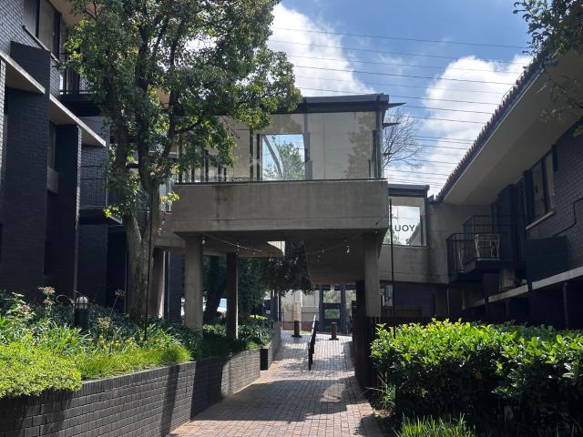 Apartment for rent in Bedfordview, City of Ekurhuleni Metropolitan Municipality