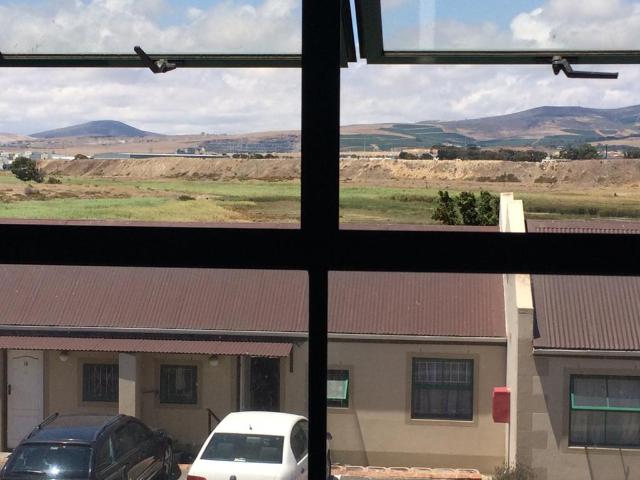 Apartment for rent in Flamingo Vlei, City of Cape Town