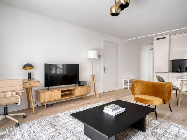 Apartment mieten in Einigen, Zürich