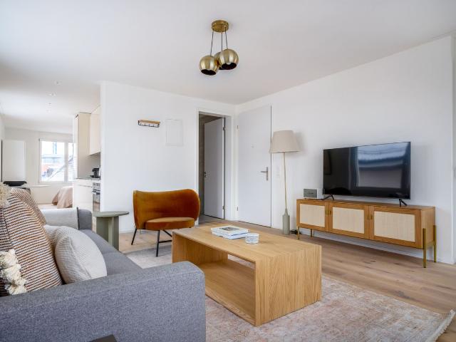 Apartment mieten in Einigen, Zürich