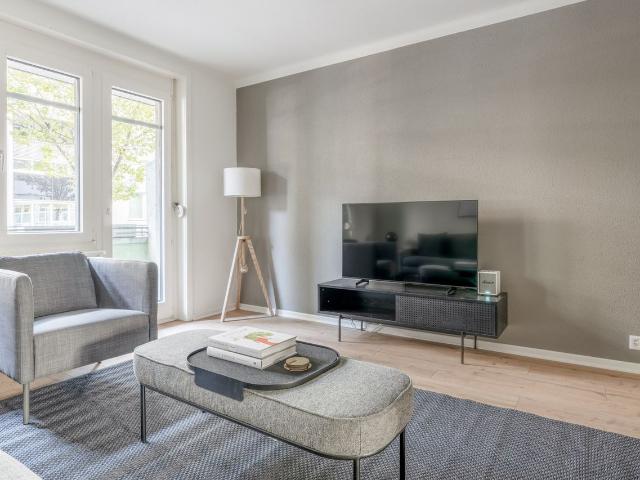 Apartment mieten in Einigen, Zürich