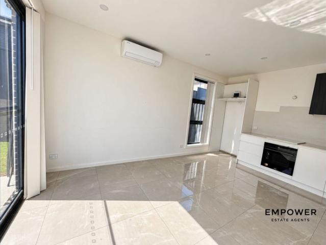 Granny Flat for rent in Gilead, Sydney