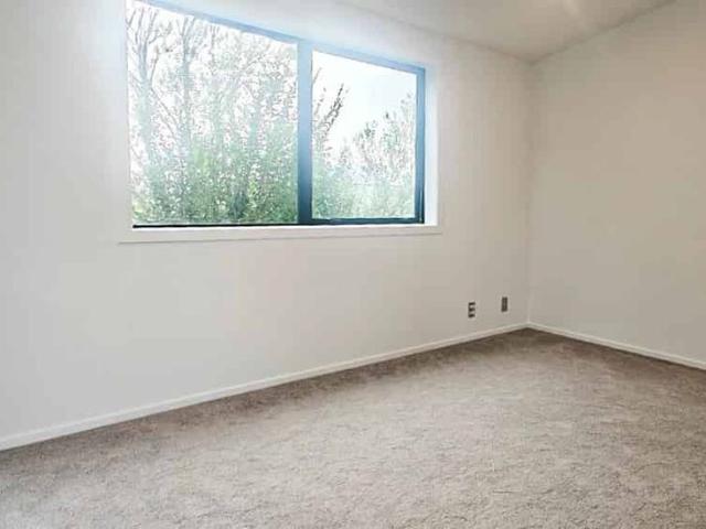 Townhouse for rent in Kelston, Oroua County