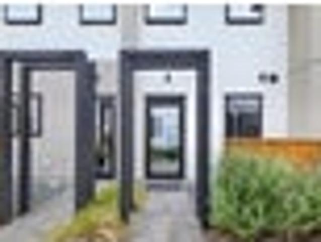 House for sale in Chaslands, Canterbury