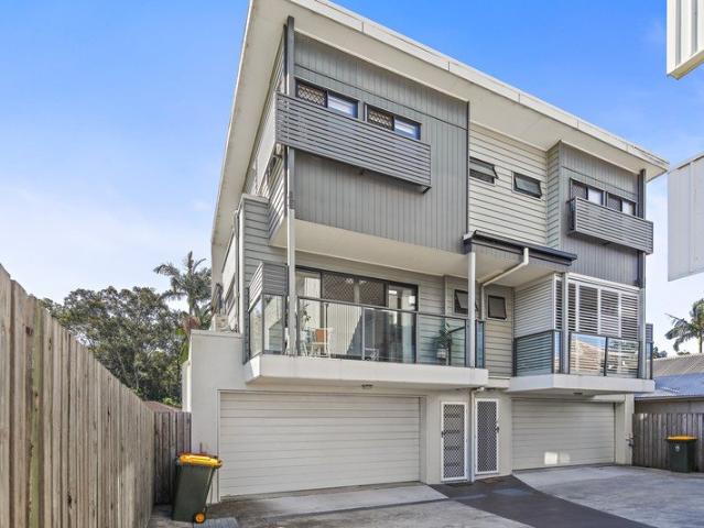 Townhouse for rent in Toombul, Queensland