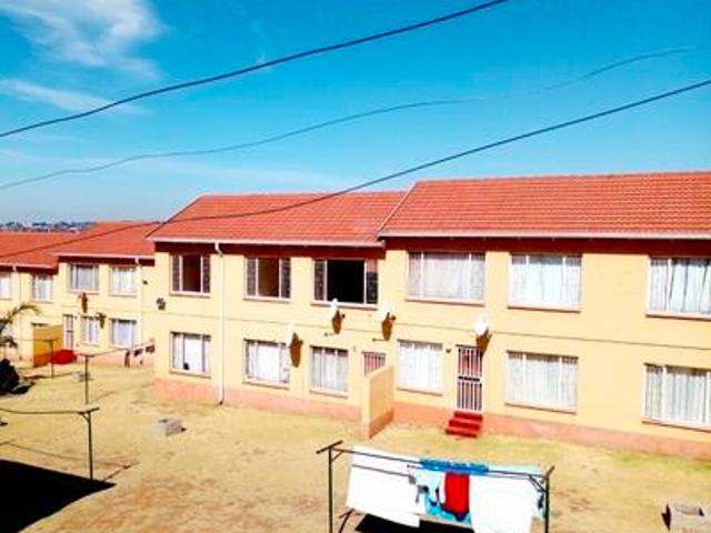 Apartment for sale in Nooitgedacht, Gauteng