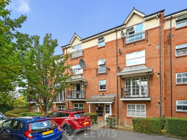 Apartment for rent in London Borough of Ealing, Greater London