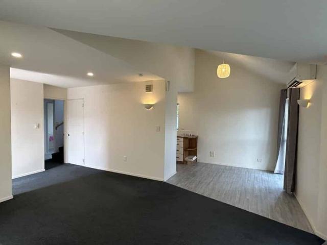 Townhouse for rent in Cable Bay, Nelson Bays