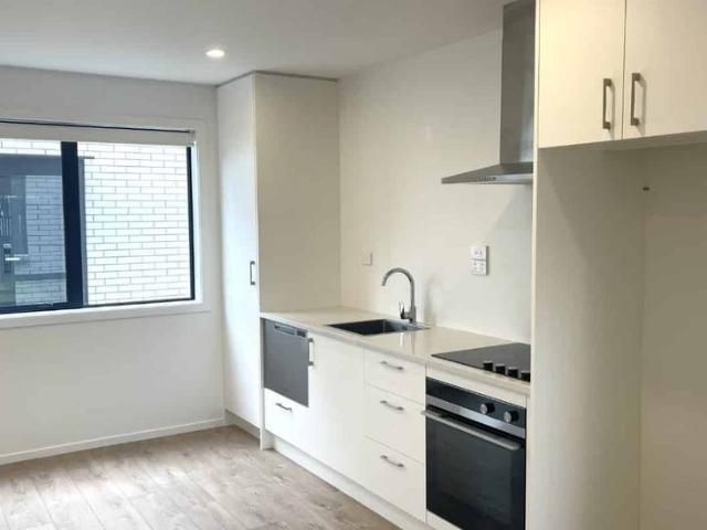 Townhouse for rent in Mount Wellington, Oroua County