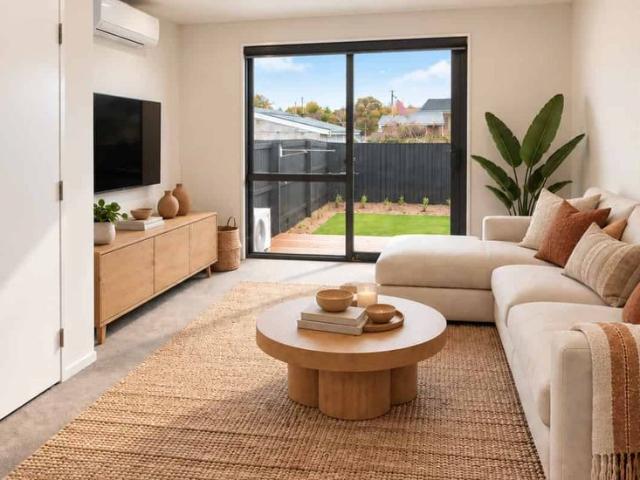 Townhouse for rent in Chaslands, Canterbury