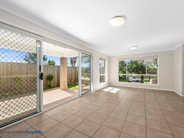 Apartment for rent in Kearneys Spring, Toowoomba