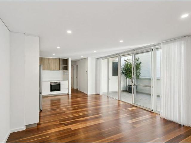 Apartment for rent in Crawley, Perth