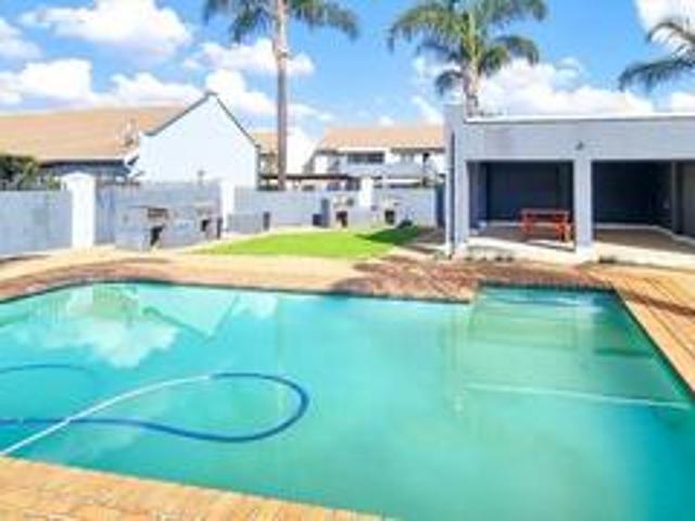 Townhouse for sale in Ekurhuleni, Gauteng