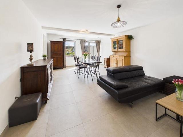 Appartement location à Vaux-lez-rosieres, Wallonie