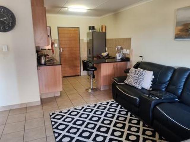 Apartment for sale in Vosloorus, Gauteng