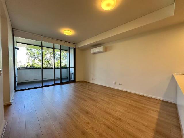 Apartment for rent in Wentworth Point, Sydney