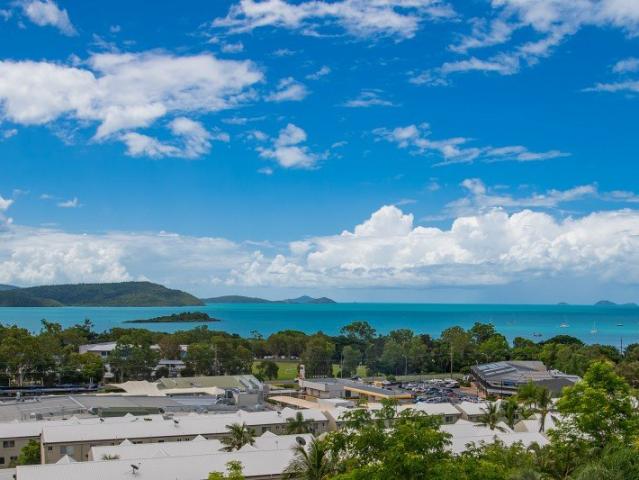 Apartment for rent in Yachtsmans Paradise, Cannonvale