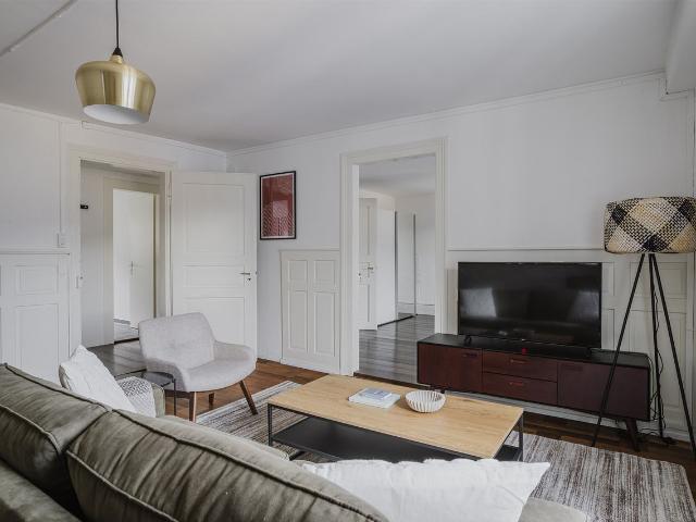 Apartment mieten in Einigen, Zürich