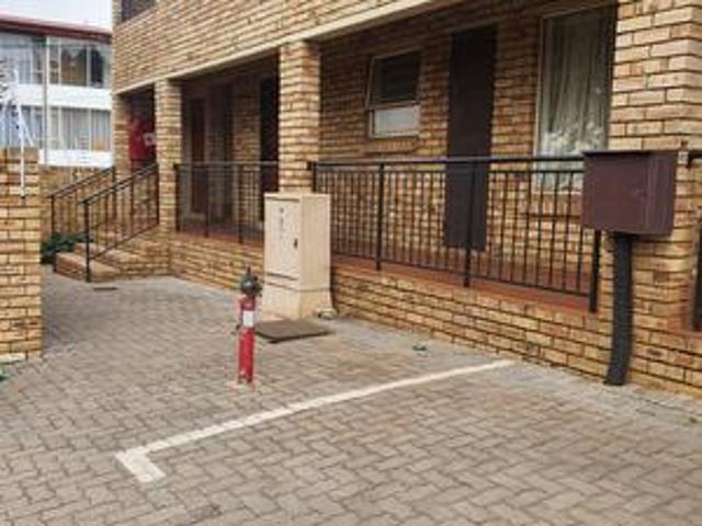 Apartment for sale in Nooitgedacht, Gauteng
