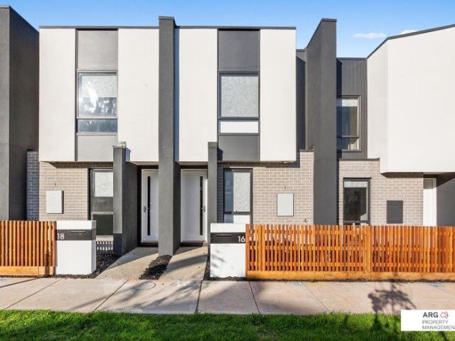 Townhouse for rent in Camerons Creek, Victoria