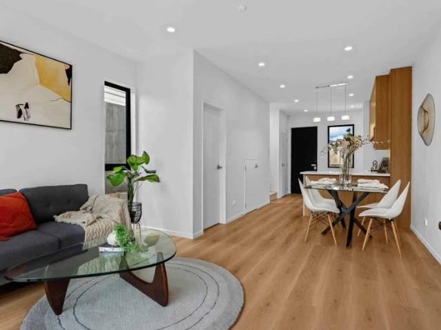Townhouse for rent in Waitākere, Waitākere Ranges