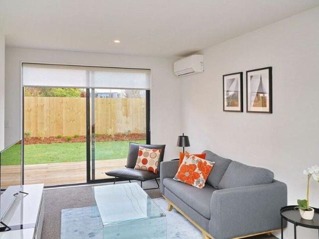 Townhouse for rent in Heathcote, Canterbury