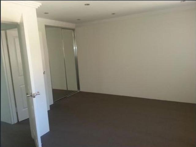 Townhouse for rent in Sydney, New South Wales