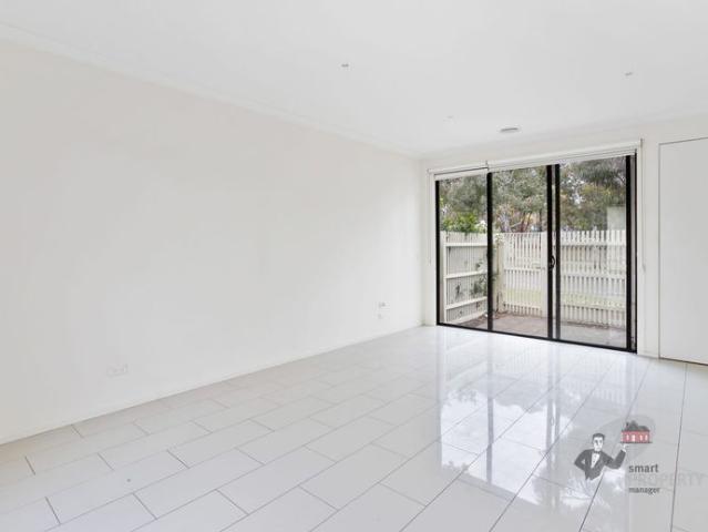 Townhouse for rent in Camerons Creek, Victoria