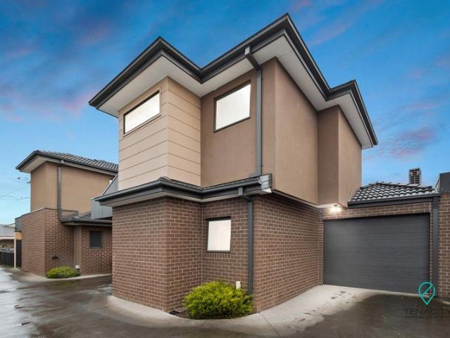 Townhouse for sale in Camerons Creek, Victoria