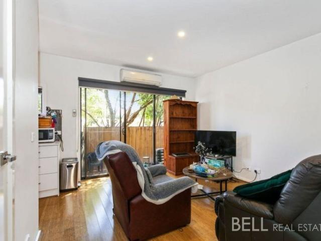 Townhouse for rent in Camerons Creek, Victoria