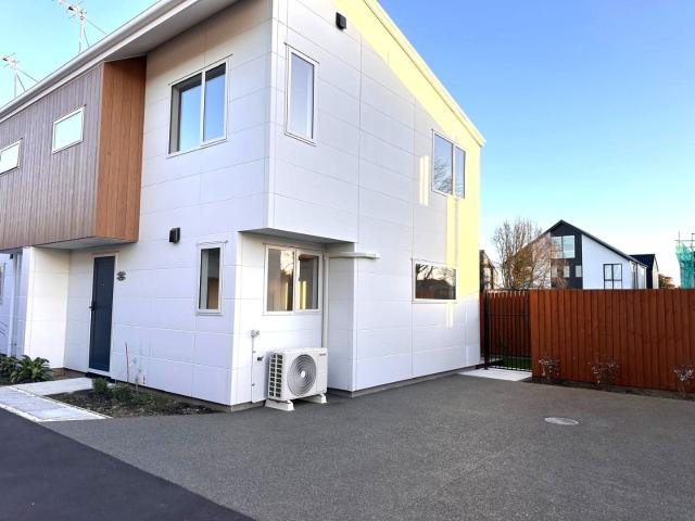 House for rent in Edgeware, Canterbury
