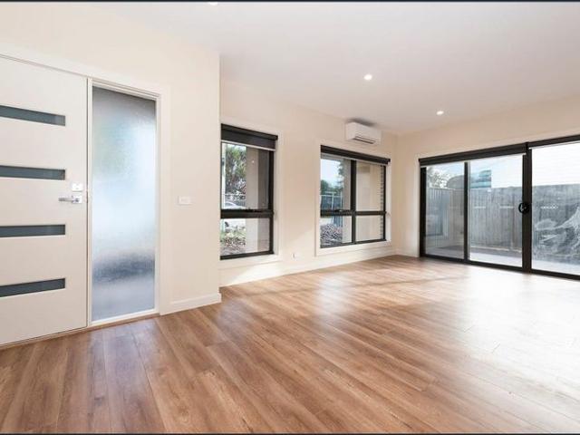 Townhouse for rent in Camerons Creek, Victoria