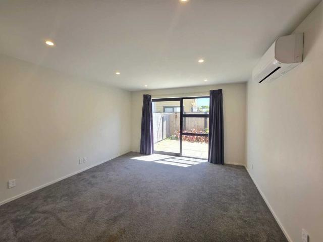 Townhouse for rent in Naenae Central, Lower Hutt